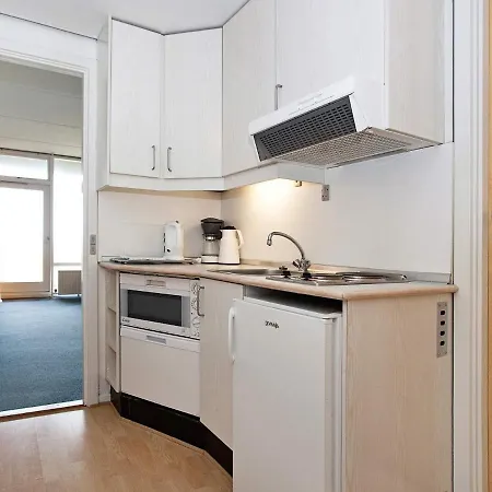 Xxviii Apartment *